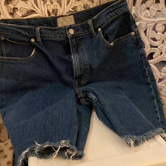 Everlane Pants - Everlane The Way High Jean size 32. Smoke-free home!